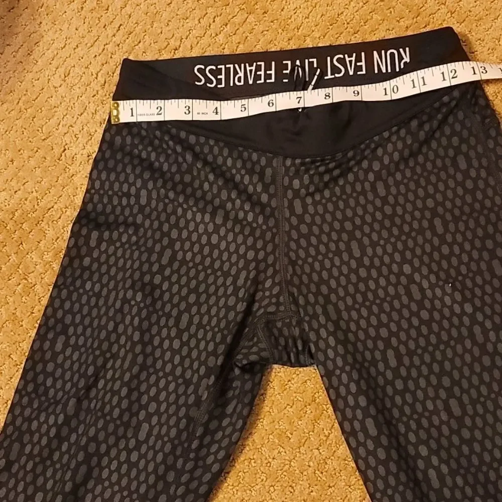 Nike dri fit leggings size small‎